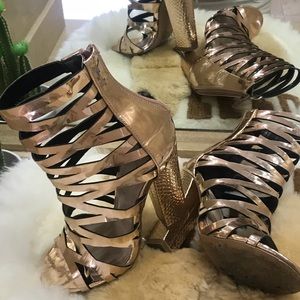 Gold/bronze gladiator heels